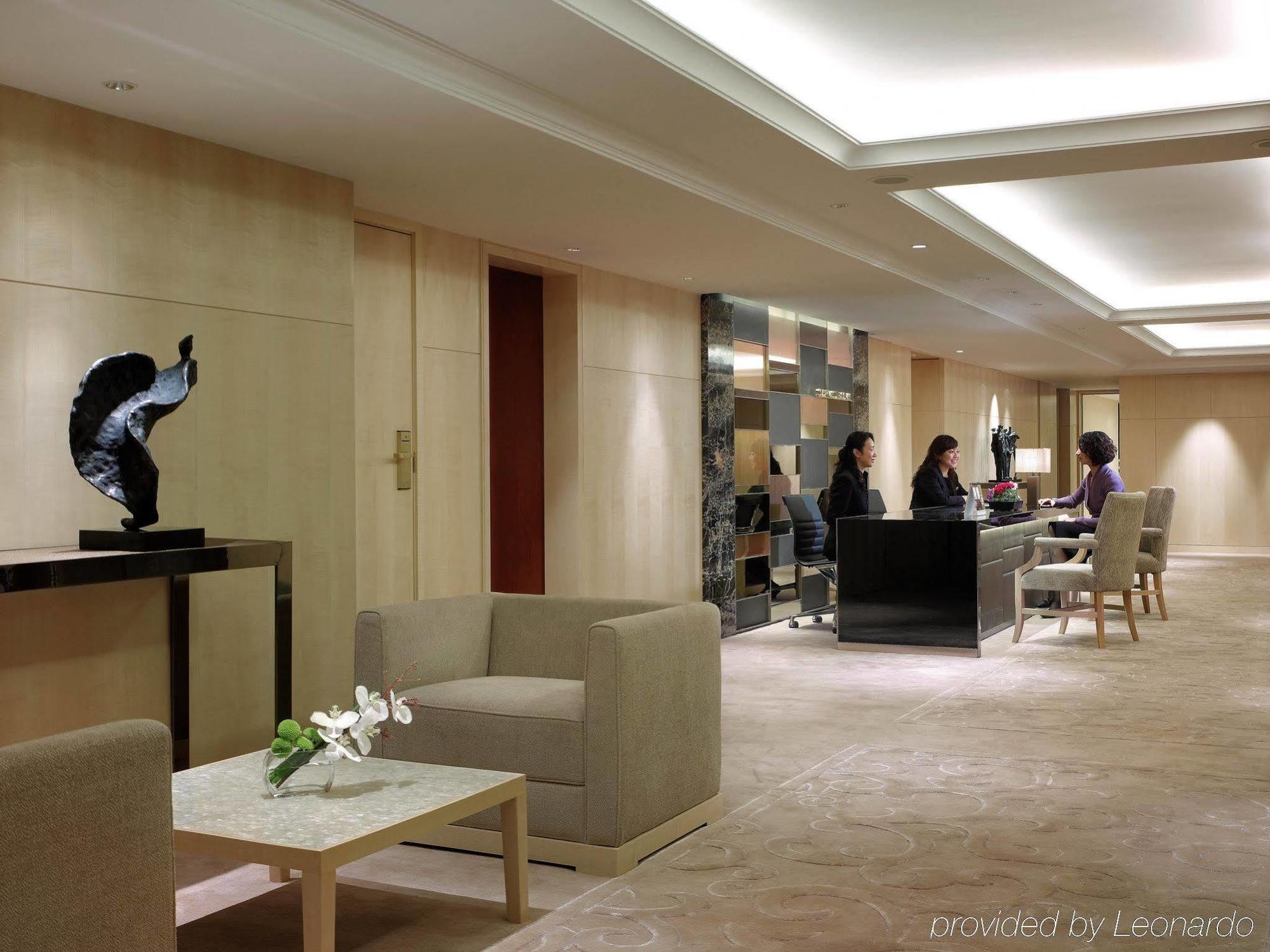 The Royal Garden Hotel Hong Kong Interior photo