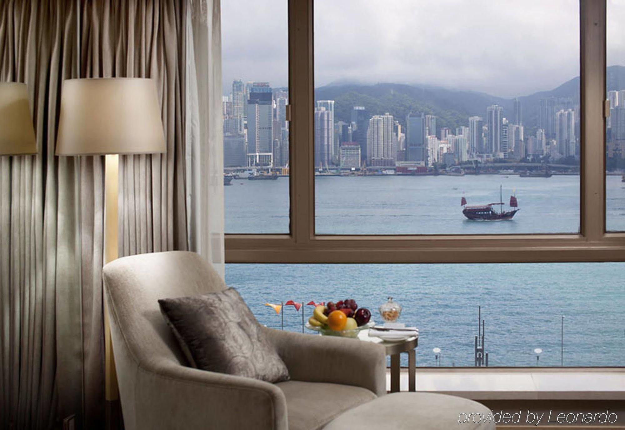 The Royal Garden Hotel Hong Kong Room photo
